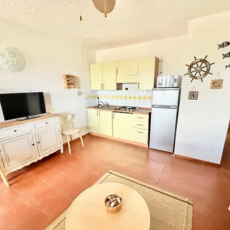 Isa מלון דירות Cugnana Verde