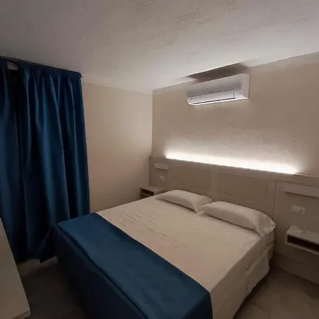 Aparthotel Isa